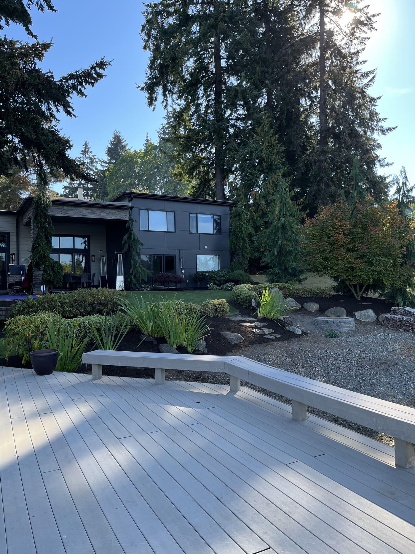 Modern drought-tolerant planting design in Greater Seattle